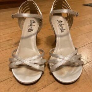 Cinderella of Boston Heels 2 1/2 M